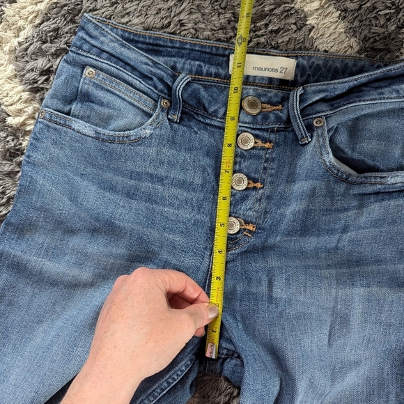 Maurices Distressed Knee Button Fly Denim Straight Leg Jean Size Women's 27 - Picture 5 of 8